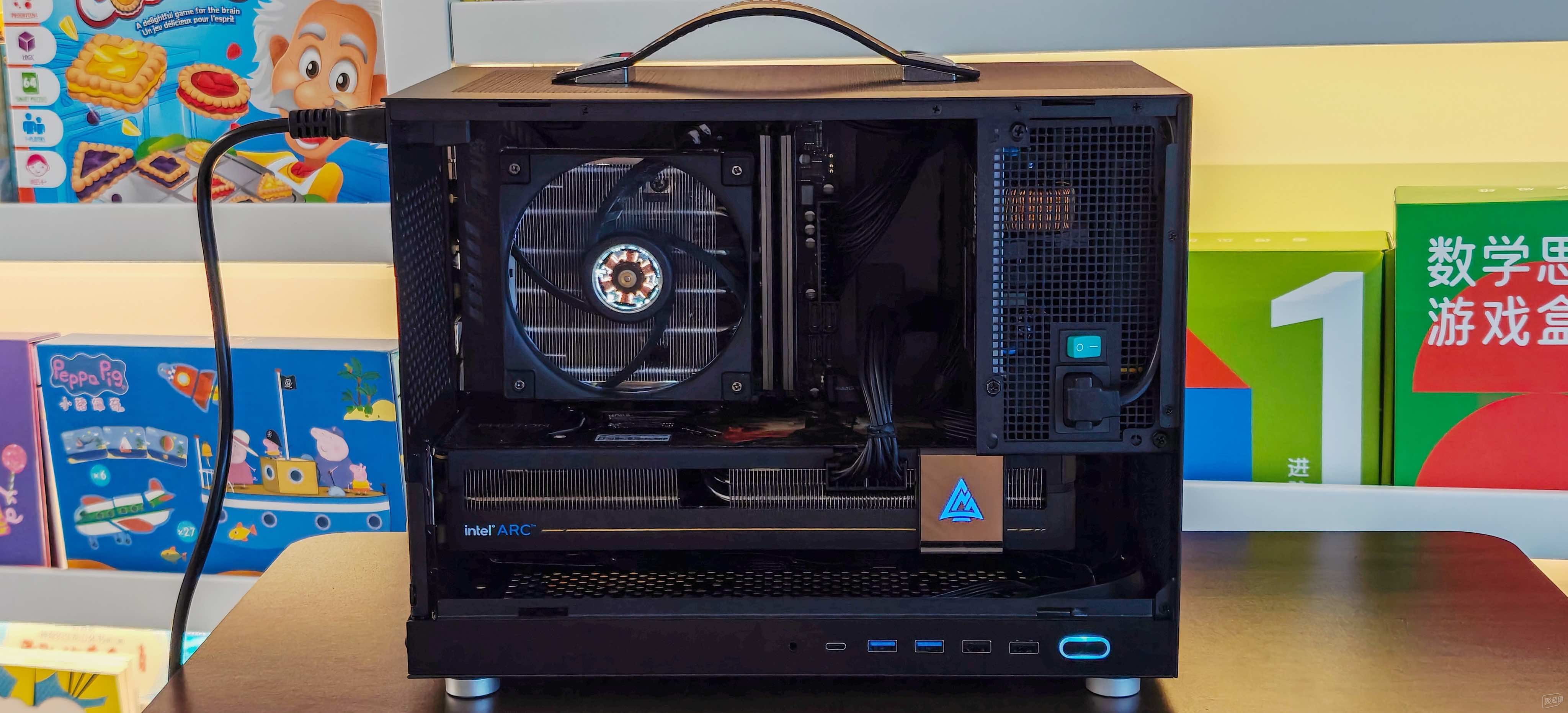 極限緊湊型mATX手提機(jī)箱 閃鱗G300裝機(jī)體驗(yàn)分享！